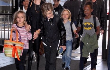 Брэд Питт, Анжелина Жоли нар тохиролцоонд хүрэв