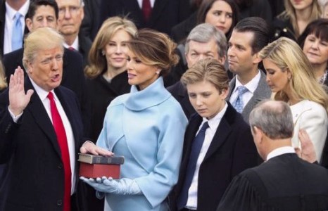 Видео:Меланиа Трамп бол нөхрийнхөө хувьд зүгээр объект