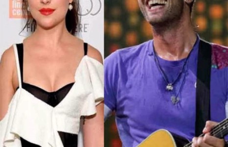 Крис Мартин, Дакота Жонсон нар гэрэлд цохиулав