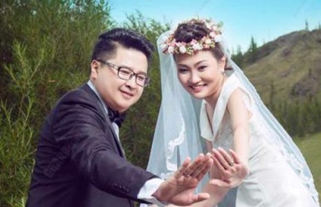 Анушийн эхнэр олныг гайхшруулав