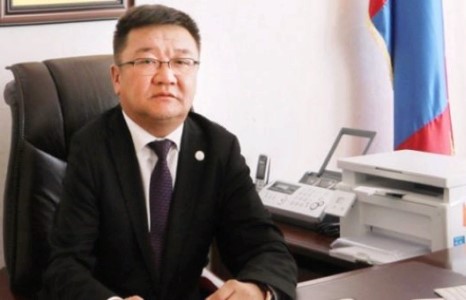 Анагаах ухааны сургуулийн захирал ийм хүн байж болох уу