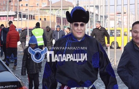 Дэлгэрмөрөн ингэж залхуурав