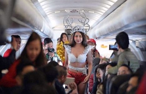 Хөлбөмбөгчдөд барьсан гэнэтийн бэлэг