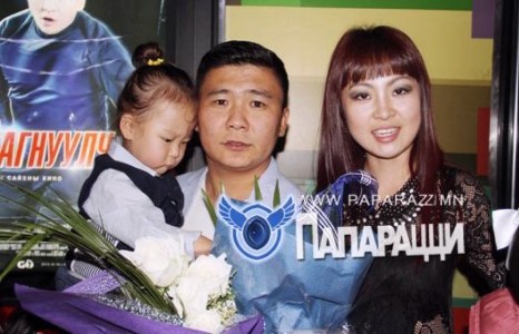 Найруулагч Галбаяр: Мундаг юм аа миний охин