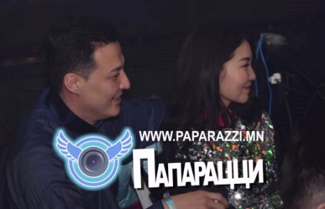 Чингүүний гэр бүл шинийн хоёронд хаагуур шинэлэв