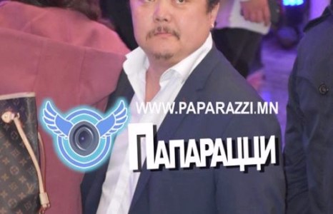 Н.Ононгийн харц нь үргэлж дээшээ...