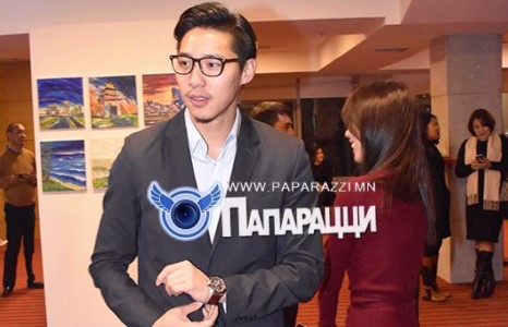 Загварын тайзандаа үнэнч Галаа