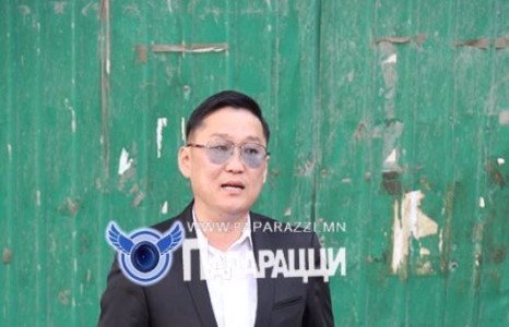 Жүжигчин Адъяа эхнэрээ зодсон гэв үү