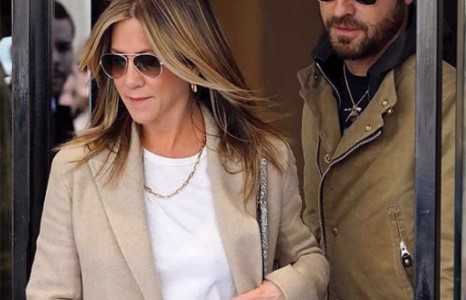 Жастин Теру, Женнифер Энистон нар хөрөнгөө хувааж байна