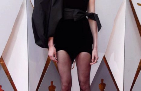 “Оскар”: Хамгийн онцгүй даашинзтай одод