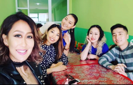 Мисс Х.Бадамгэрэл оюутан үеийнхээ гуанзаа сонирхов ...