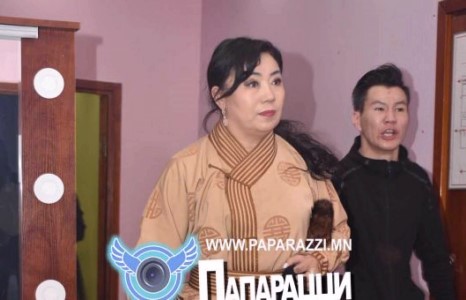 Өлзийхүүгийн содон дээл...