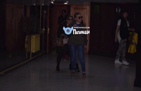 Жүжигчин Жавхлан жавхаатай явна