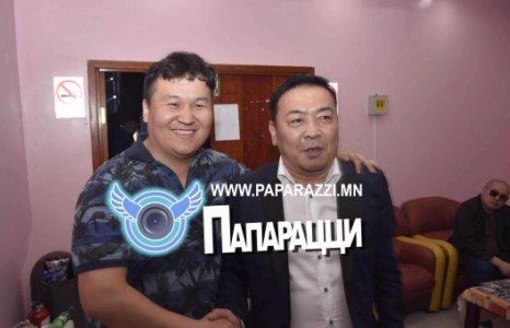 Аглуугийн алтан учрал