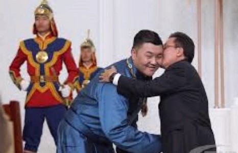 МУГЖ Г.Ариунбаатар 29 насаа үдэн шүлэг бичжээ