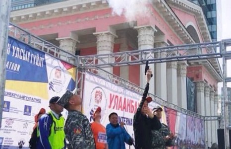 “Улаанбаатар Марафон 2018”-д 30.000 гаруй сонирхогч иргэд гүйж байна 