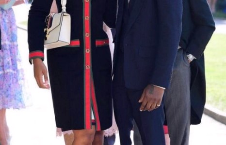 Ханхүү Харри, Меган нарын хуриман дээр олноос онцгойрсон зочдын хувцаслалт