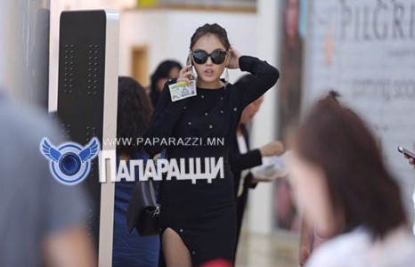 Дэлгэцийн бүтээлд нахиалж буй дэлбээ