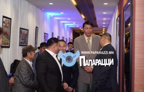 Ах намын улаан, ногоон “фанатчин” дарга 