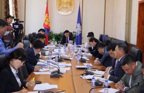 НИТХ-аас Авто замын түгжрэлийг бууруулах, төвлөрлийг сааруулах чиглэлээр тогтоол гаргалаа