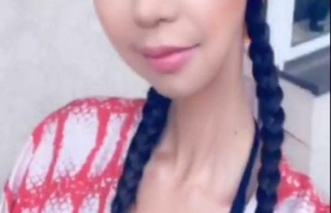 Усны хувцастай халуухан бүсгүйчүүд 
