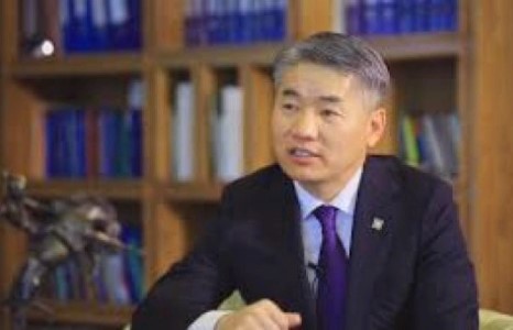 ”Монгол улсад түр оршин суугаа гаднын иргэнд газар ашиглуулах асуудлыг биржээр дамжуулан арилжаална”