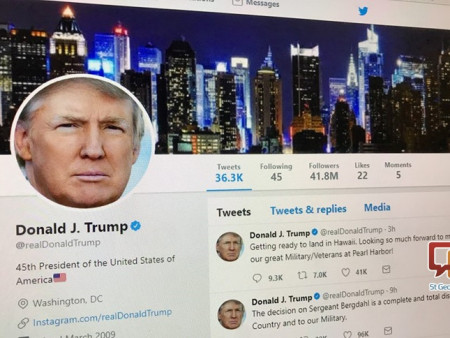 ШУУРХАЙ : Фэйсбүүк, Твиттер компаниуд Дональд Трампын хаягийг хаалаа