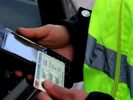 Согтуугаар жолоо барьсан 49 зөрчлийг илрүүлжээ
