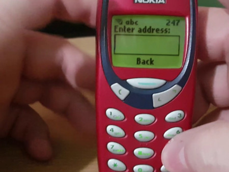 27-28 насны залуус бүлэглэж, иргэн Б-гийн nokia 3330 загварын утсыг дээрэмджээ