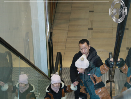 Photo paparazzi ••• “Ёодол” П.Баярцэнгэл булчин шөрмөсөө хөгжүүлээд завгүй ч мундаг аав шүү..