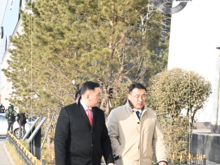 Photo paparazzi ••• ​Д.Сумъяабазар: ЖАЙКА-гийнхан Улаанбаатар хотод метро бариад ашиггүй гэдэг зүйл хэлээд байгаа