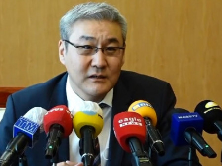 А.Гансүх: Аавыг минь гарцаар гарч явахад машинаар дайрсан, би үүнийг тохиолдол гэж бодохгүй байна