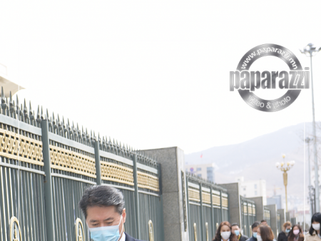 Photo paparazzi •••  Б.Ринченгийн удам “Шарк” Г.Амартүвшин хоёр эхнэртэй юу...