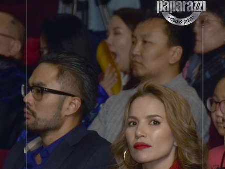 Photo paparazzi ••• Ука нөхрөөсөө эрч хүч авдаг