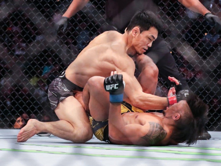 Д.БАТГЭРЭЛ ӨРСӨЛДӨГЧӨӨ ЦЭВЭР ЯЛЖ UFC-ЫН ХОЁР ДАХЬ ЯЛАЛТАА АВЛАА