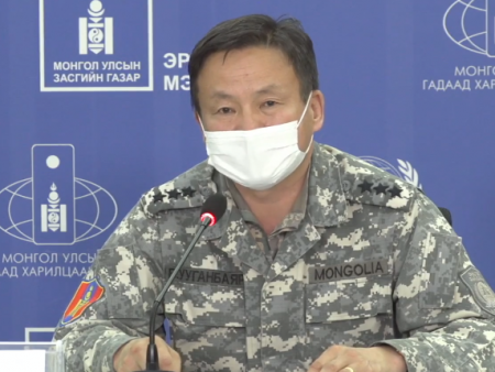 Ерөнхийлөгч ОБЕГ-ын дэд дарга Б.Ууганбаярт генерал цол хүртээлээ