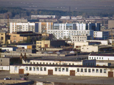 Ховдод барилга нурж, дөрвөн хүн дарагджээ