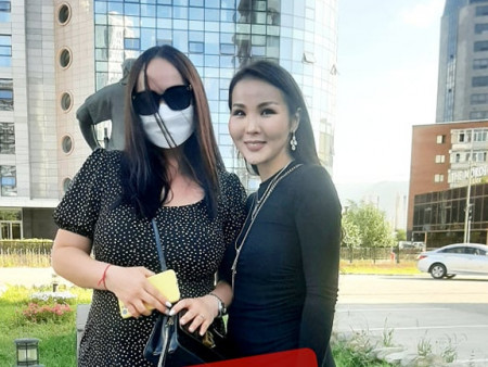PHOTO PAPARAZZI: Саид Моллаейд хүндэтгэл үзүүлэхээр олны танил хүмүүс цуглараад байгаа нь манай дуранд өртлөө