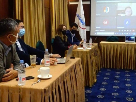 ​ Японд сургууль төгсөгчид энэ сарын 11-нд хуралдана