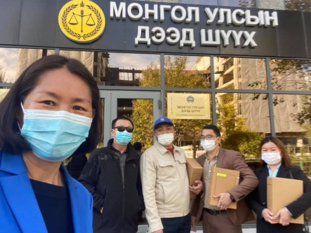 Ц.Оюунгэрэл шинээр байгуулсан намаа бүртгүүлэхээр Дээд шүүхэд хандлаа