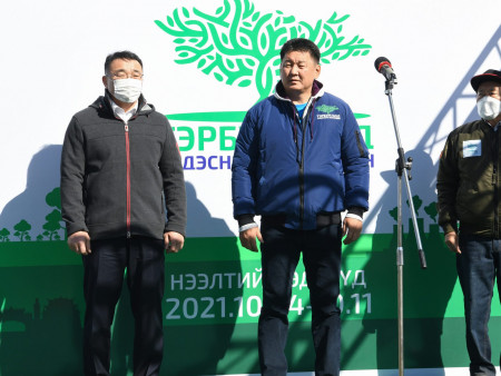 Ерөнхийлөгч У.Хүрэлсүх 2018 онд нас барсан Кофи Аннантай өнгөрсөн сард уулзсан гэв үү?