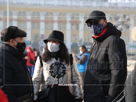 Photo Paparazzi ••• 60 гарсан ч жавхаатай залуухан хэвээрээ