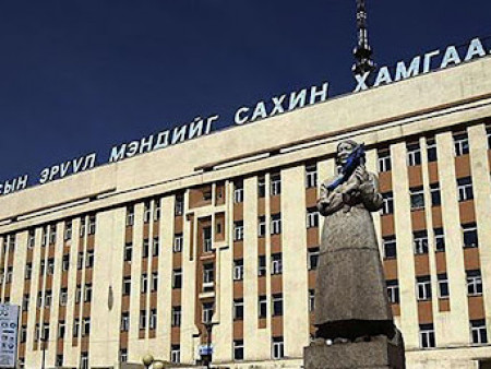 ЭХЭМҮТ-ийн эмч шөнийн ээлжинд гарч байх үедээ нас баржээ
