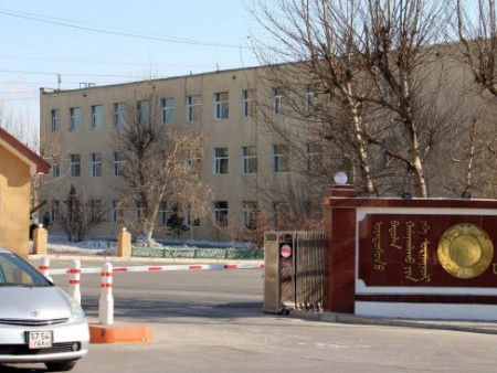 Батлан хамгаалахын их сургууль ОЮУТНУУДЫНХАА эрхийг ноцтой зөрчиж, хоригдол шиг хандаж байна гэв