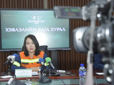 Д.Үүрийнтуяа: Эрдэнэт үйлдвэрийн дансанд 240 сая ам доллар орсон гэдэг нь ташаа мэдээлэл болно