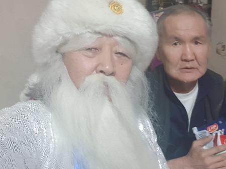 Энэ эрчүүд том болохгүй ээ ...