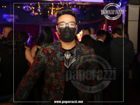 Photo Paparazzi ••• Рок попын томчуудын урын санг баяжуулдаг нэгэн бол НАКИ