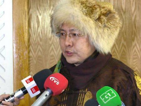 Ж.Батзандан: Сүхбаатарын талбай дээр цуглаж байсныг, тэнд хэн, юу ярьж байсныг сануулахаар, мэдсэн, судалсан зүйлээ хэрэгжүүлэхээр Монголдоо очно