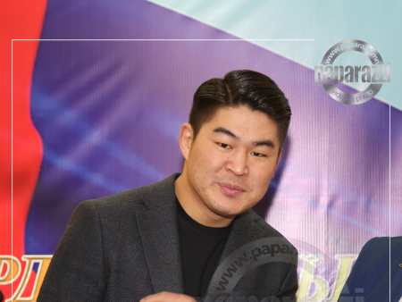 Photo Paparazzi ••• Авъяаслаг холимог тулаанч Шинэчагтага манай дуранд