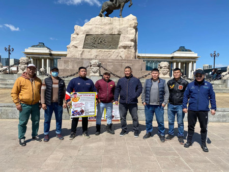 Даян аварга Н.Батсуурь тэргүүтэй Увс нуур галын бөхчүүд Б.Тэмүүлэн хүүгийн хандивын аянд нэгджээ